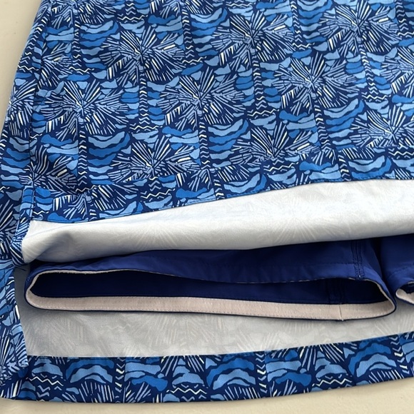 Vineyard Vines Royal Ocean Palmetto Print Tennis/Golf Skort. Size 4 - Picture 3 of 12